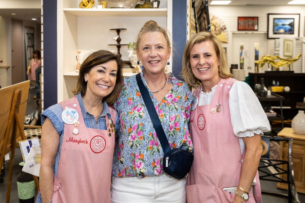 Marybeth Trevino Susan Yokley, Michele Holbrooke  (Photo by Emily Jaschke)