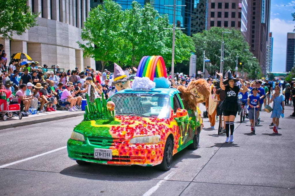 Kolter Elementary's "There's No Place Like Kolter" at the Orange Show Art Car Parade (Photo by Morris Malakoff) 
