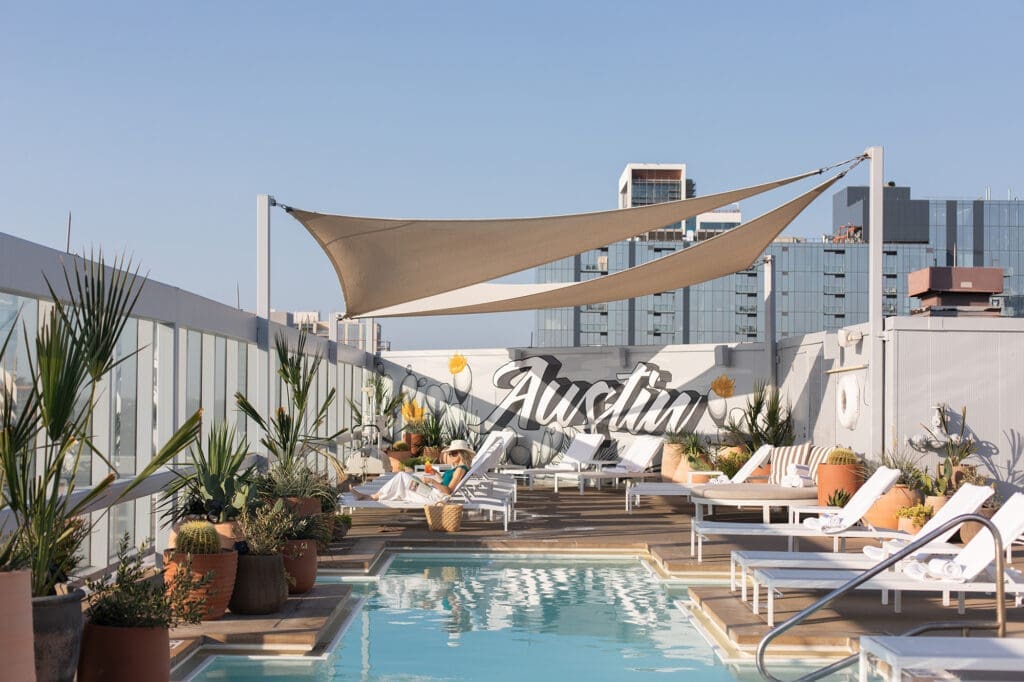 If you are seeking live music or amazing Texas cuisine head south to Omni Austin Hotel Downtown.