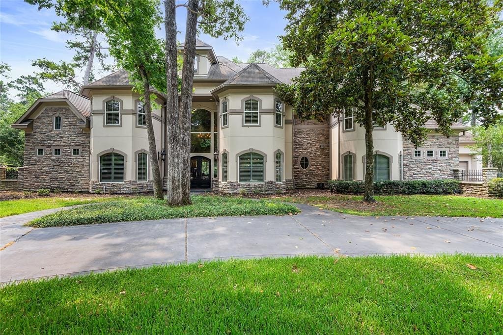 235 Angel Leaf Road is an appealing prospect on the real estate market. This Grogan's Point mansion is for sale at $2.2 million. 