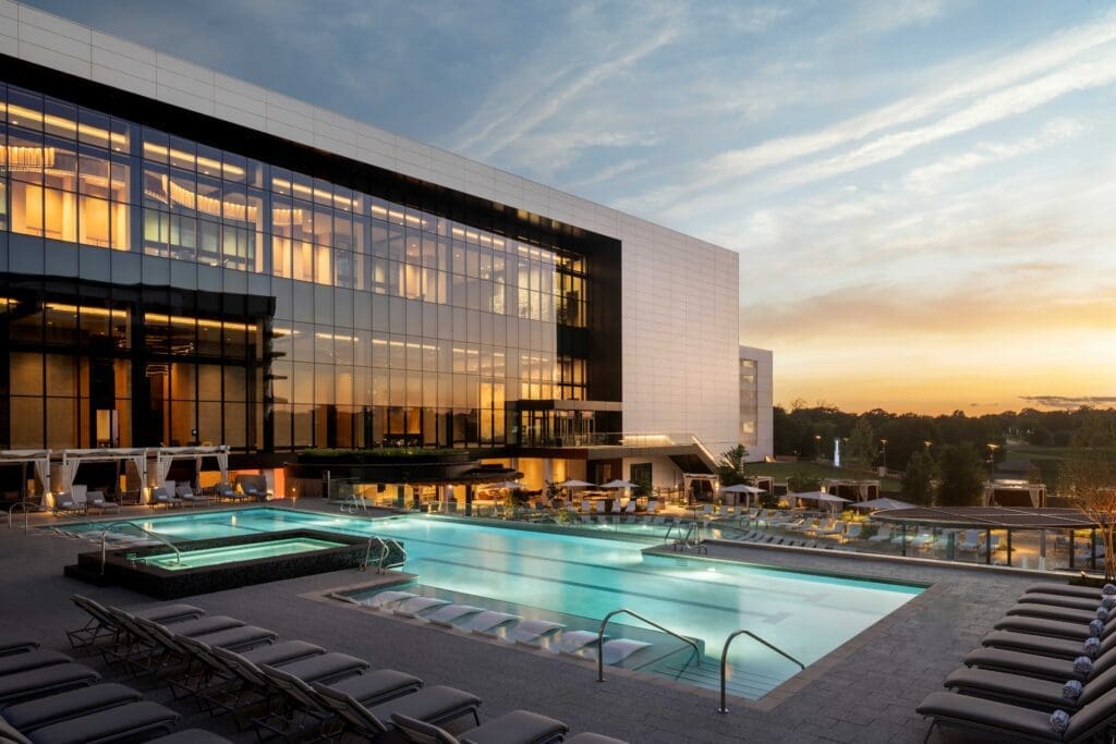 Loews Hotels in Arlington Kicks Off Their Third Annual Summerfest