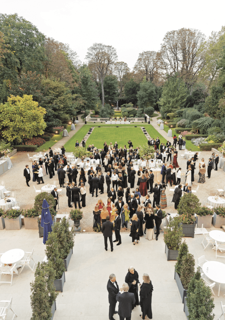 Wedding reception outside Cercle de l’Union Interalliée. (Photo by John Cain Photography)