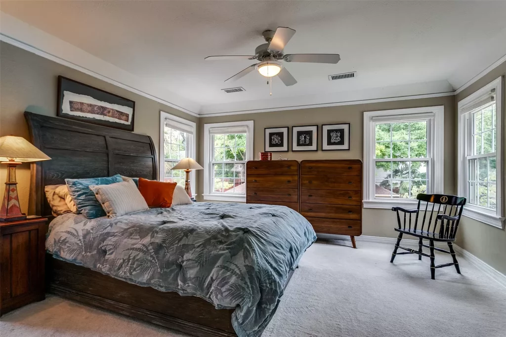 A primary bedroom.