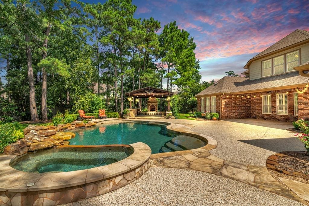 What You Can Buy For $1 Million In The Woodlands — Seven Figure Houses That Wow