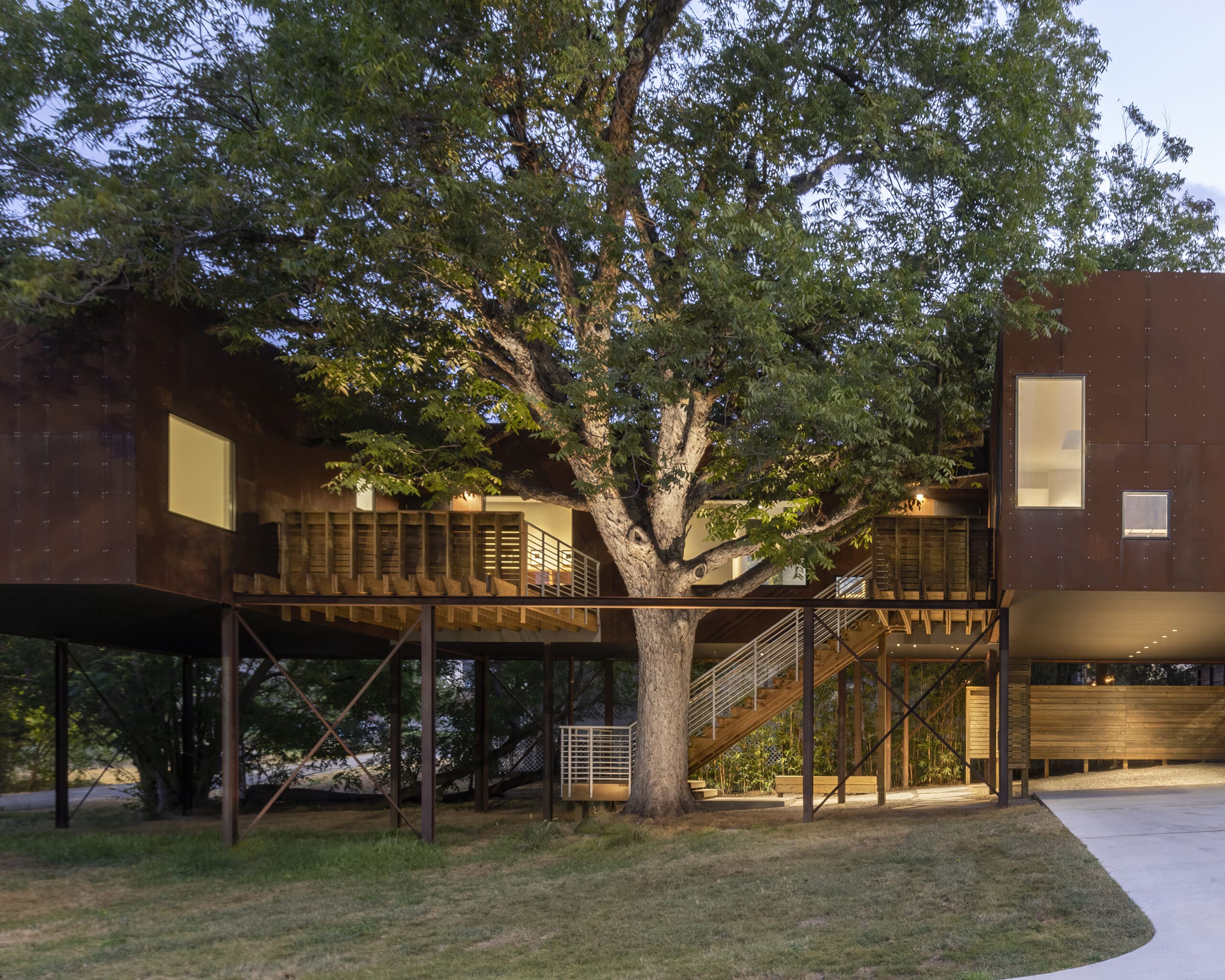 Scott Strasser House in the Air, 1002 Edwards
