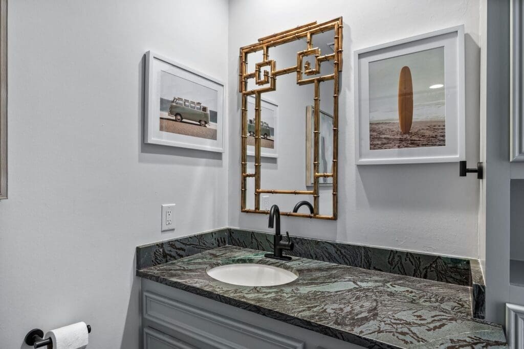 A jack-and-jill bathroom between the two secondary bedrooms. 