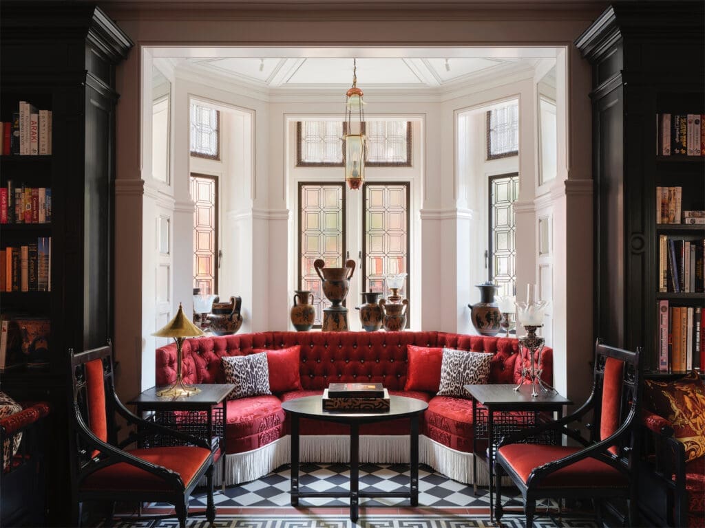 A sunlit banquette in the At Sloane lobby.
