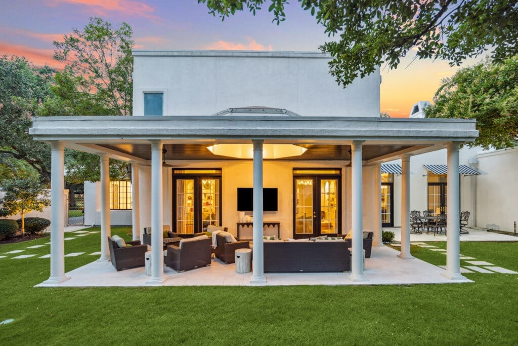 Beautiful outdoor entertaining area at 2411 River Oaks Boulevard. (Photo by TK Images for Compass)