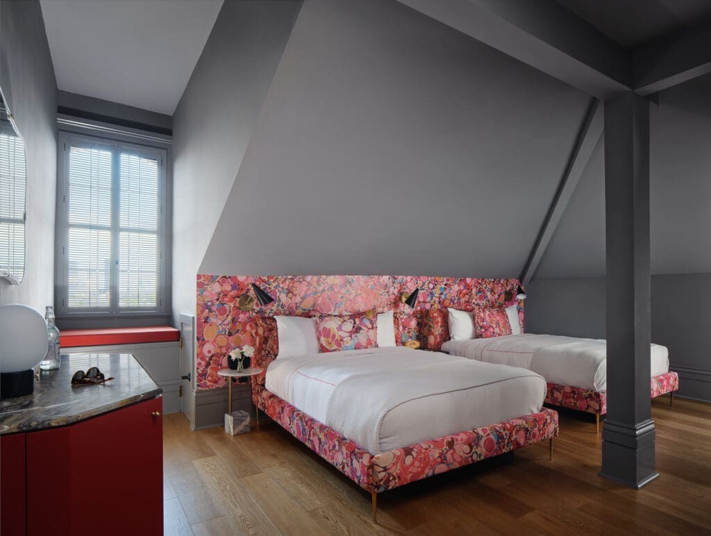 Magazine Queen Room (Courtesy Hotel Saint Vincent)