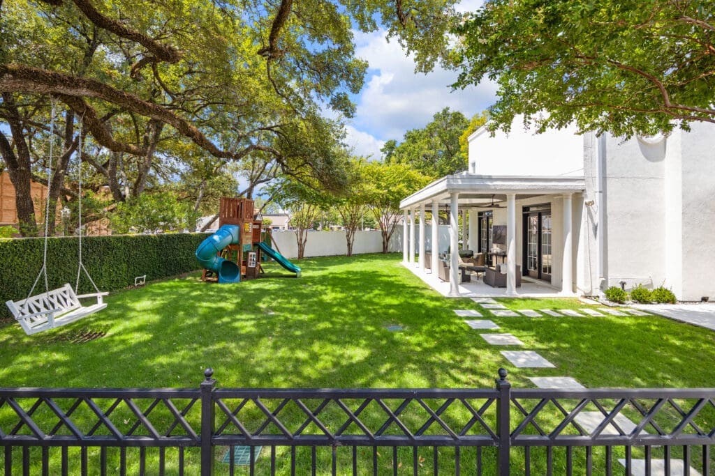 The gracious lawn at the former River Oaks home of Gov. John B. Connally Jr. (Photo by TK Images for Compass)
