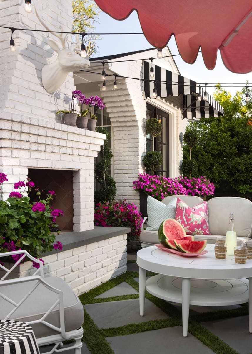 Dan Houchard backyard pool renovation dallas Dan Houchard backyard pool renovation dallas – outdoor white painted fireplace (Photo by Jennifer Baker)