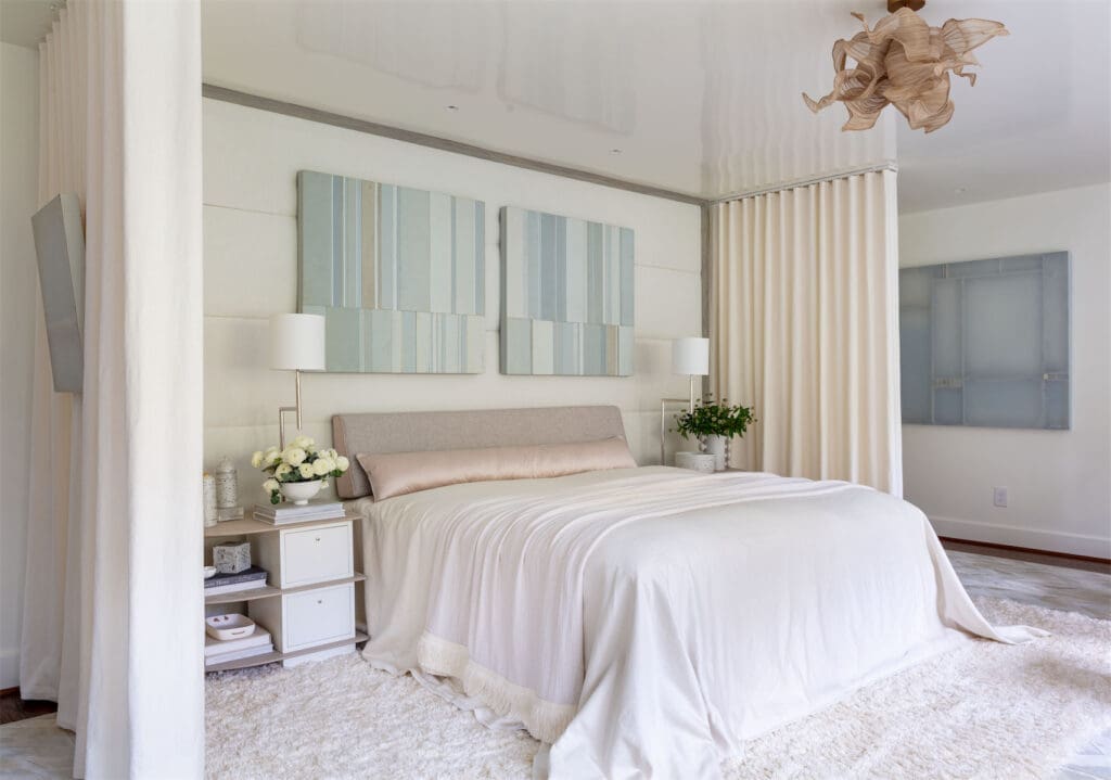 A primary bedroom in the 2023 Kips Bay Decorator Show House Dallas designed by Bronwyn Ford and Ken Pursley of Pursley Dixon Ford Interior Design (Photo by Nickolas Sargent)