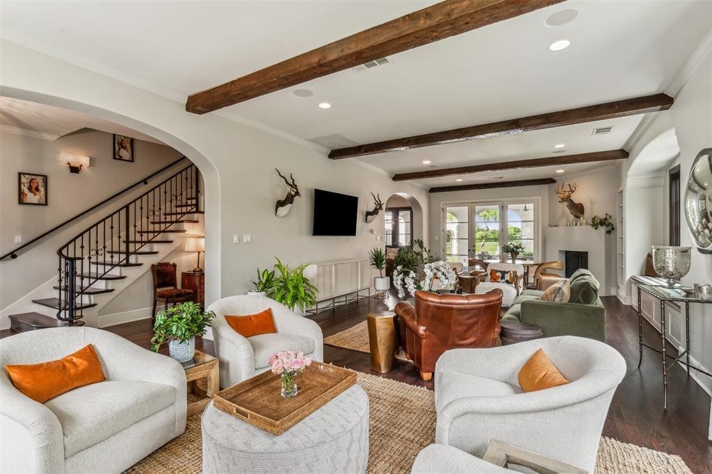 The Spanish hacienda style home at 4136 Idlewild Drive has easy flow and gracious proportions. (Photo by Norman & Young - Compass)