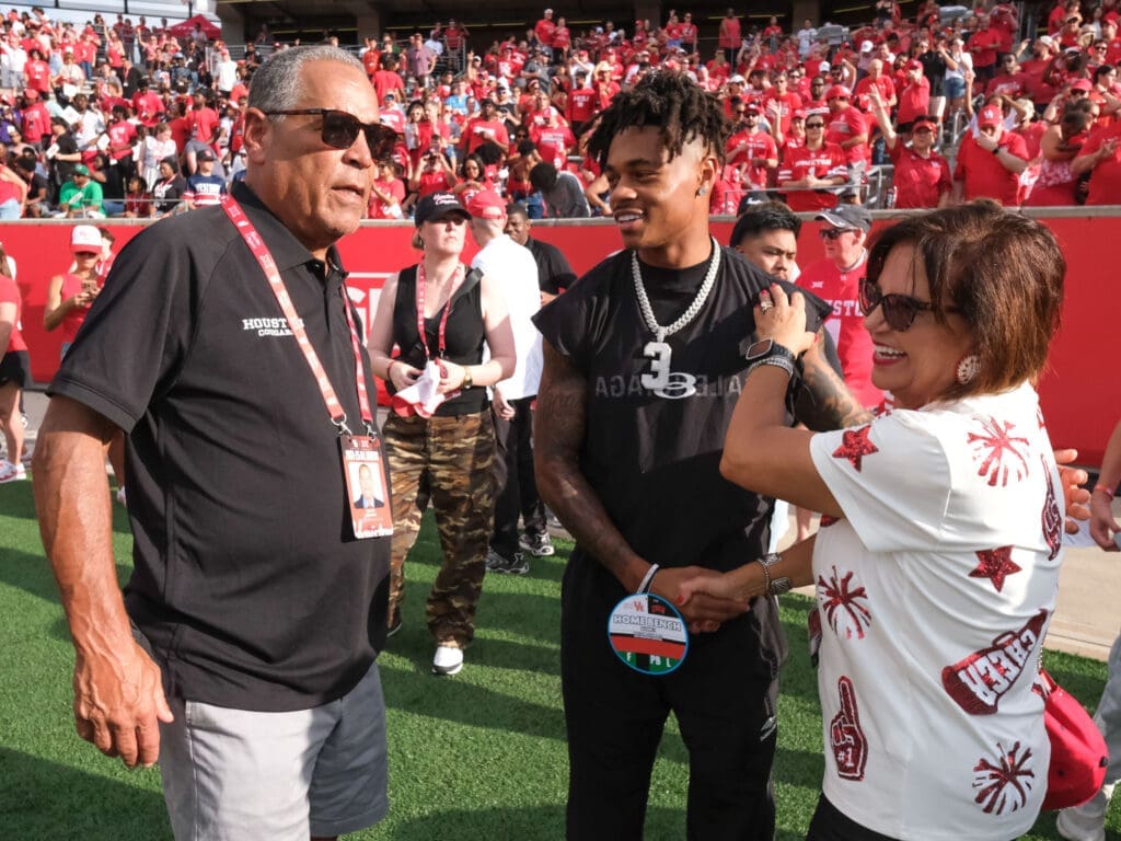Rings For Reggie Chaney — A Touching UH Basketball Tribute Shines On a Day With Sampson Fab 5 Visions, Everywhere Eddie, a Kelvin-Tank Mashup and Steady Willie Fritz
