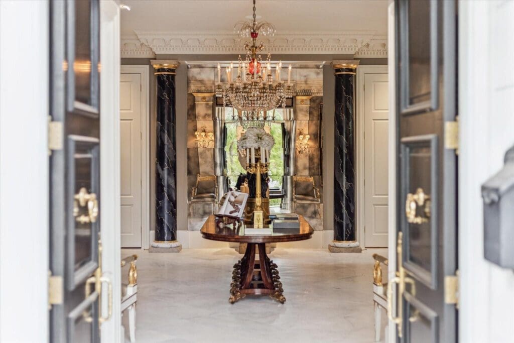 The palatial reception room at 6024 Memorial Drive.