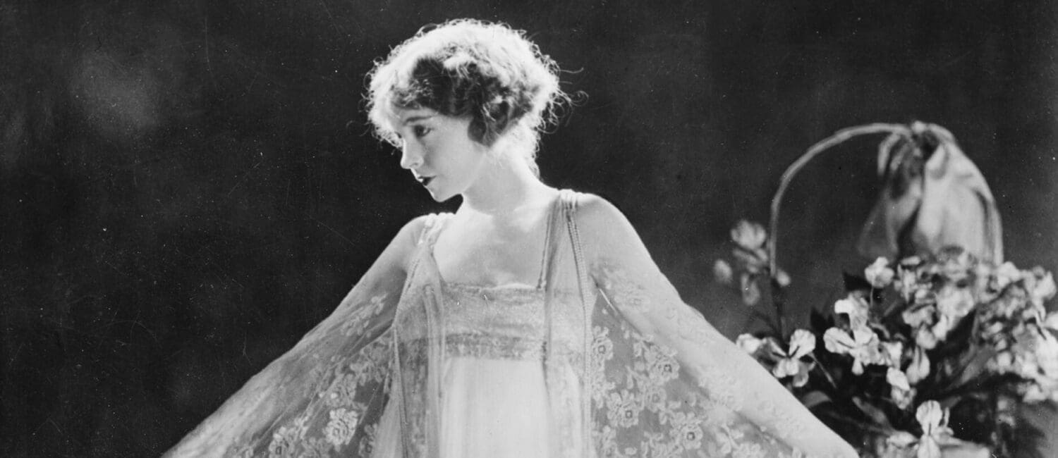 Lilian Gish in Bendel gown