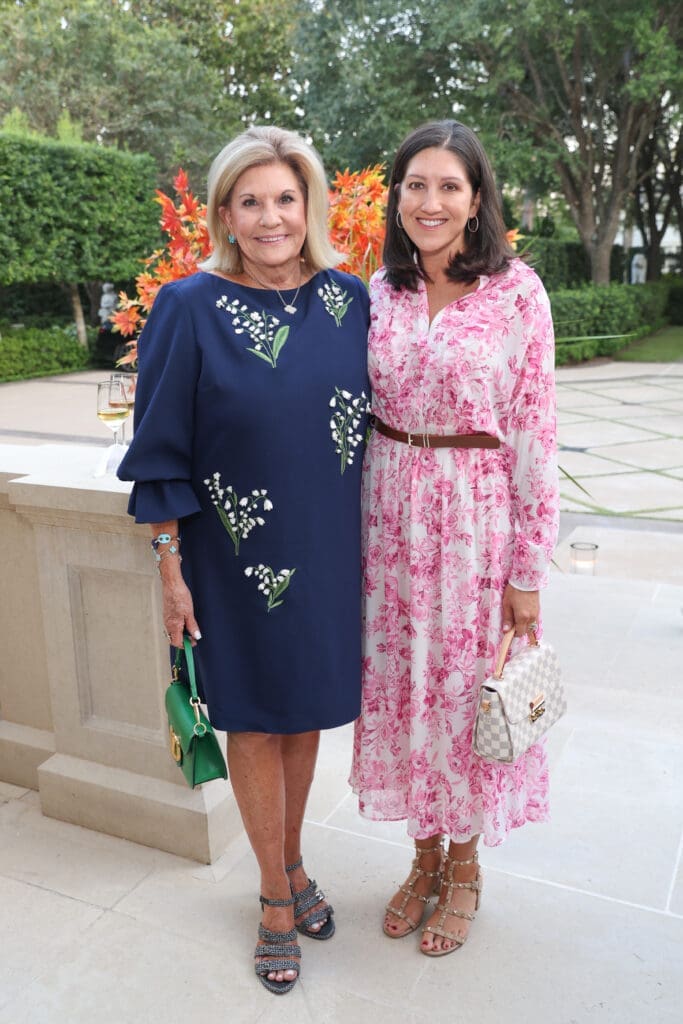 Rosanna Blalock, Caroline Brown at the Memorial Herman Foundation dinner. (Photo by Priscilla Dickson)