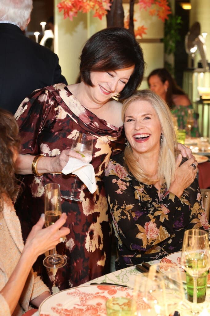 Anne Neeson, Amy Pierce at the Memorial Herman Foundation dinner. (Photo by Priscilla Dickson)