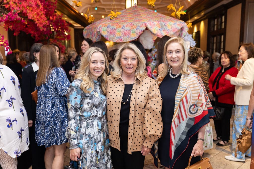 Maggie Phillips Abbot, Jeanne Phillips, Peggy Sewell (Photo by John Cain Photography)
