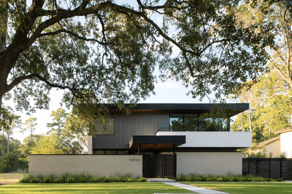 10922 Roaring Brook Lane, studioMET Architects, will be in the AIA Houston Home Tour 2024. (Photo by Luis Ayala)