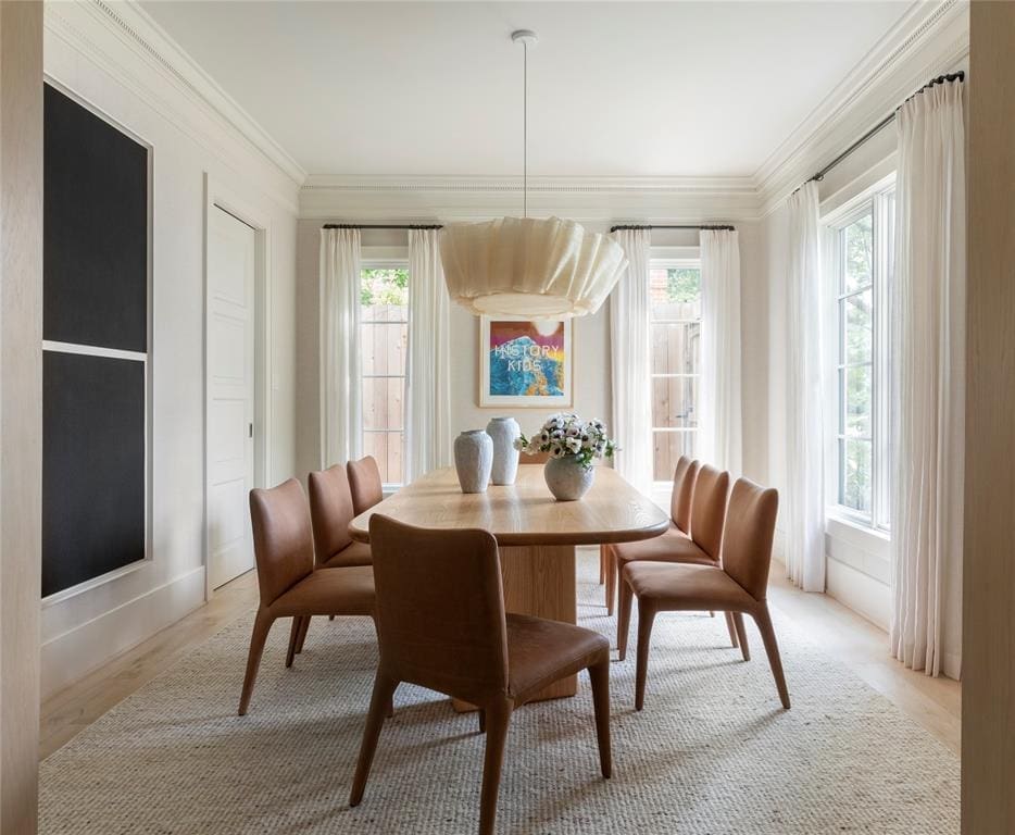 Marie Flanigan Interiors dressed the formal dining room in subtle elegance.