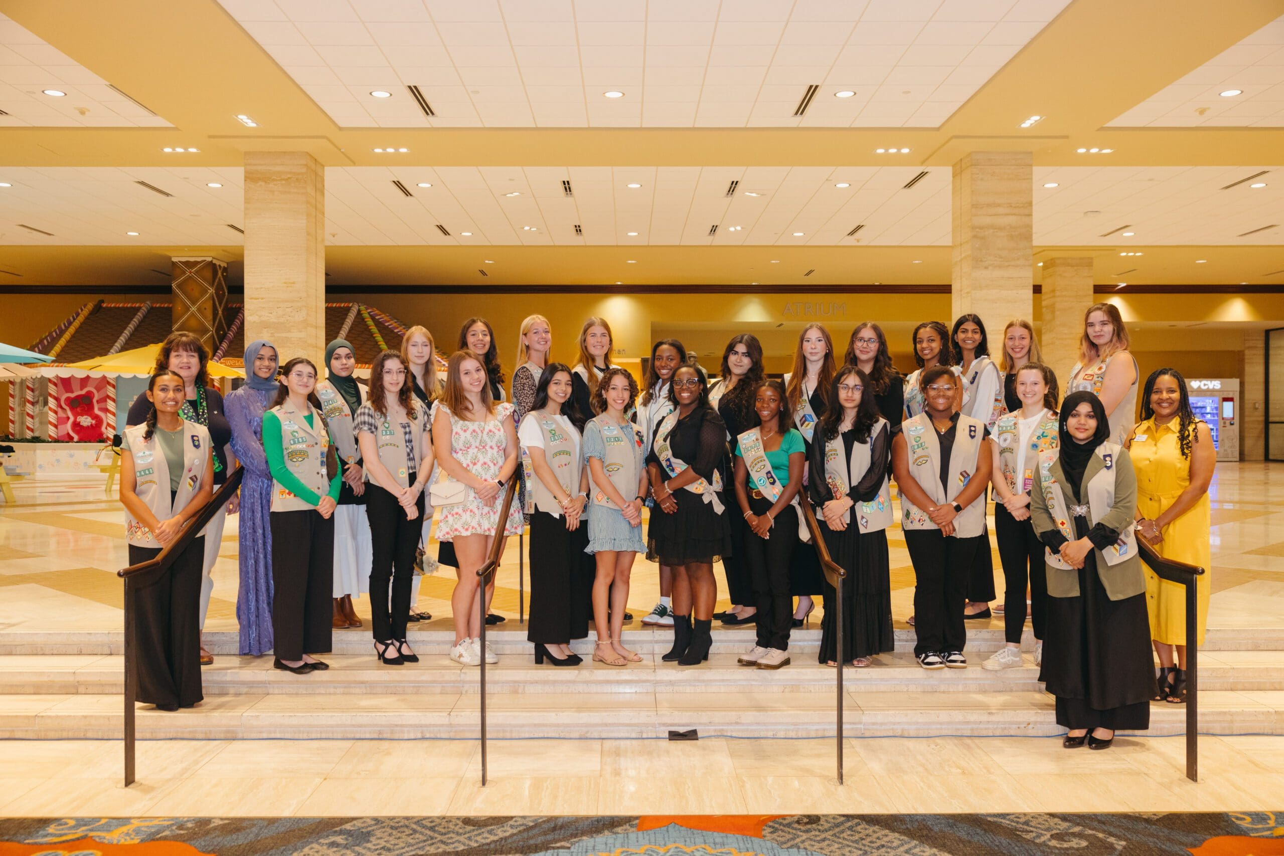 Girl Scout Volunteers for the Women of Distinction Luncheon (Photo by Shelbie Whitten – Whitten Media)