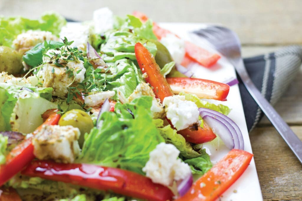 Residents at The Village of River Oaks enjoy chef-inspired meals.