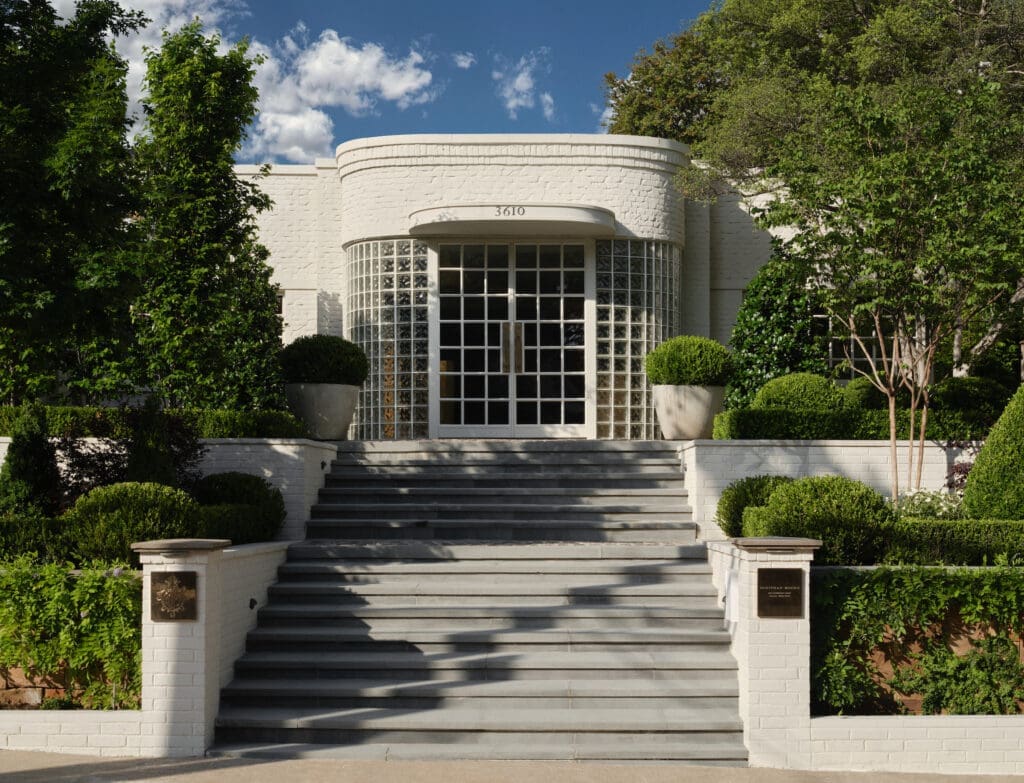 Dallas Studio, Doniphan Moore Interiors (Photo by Douglas Friedman)