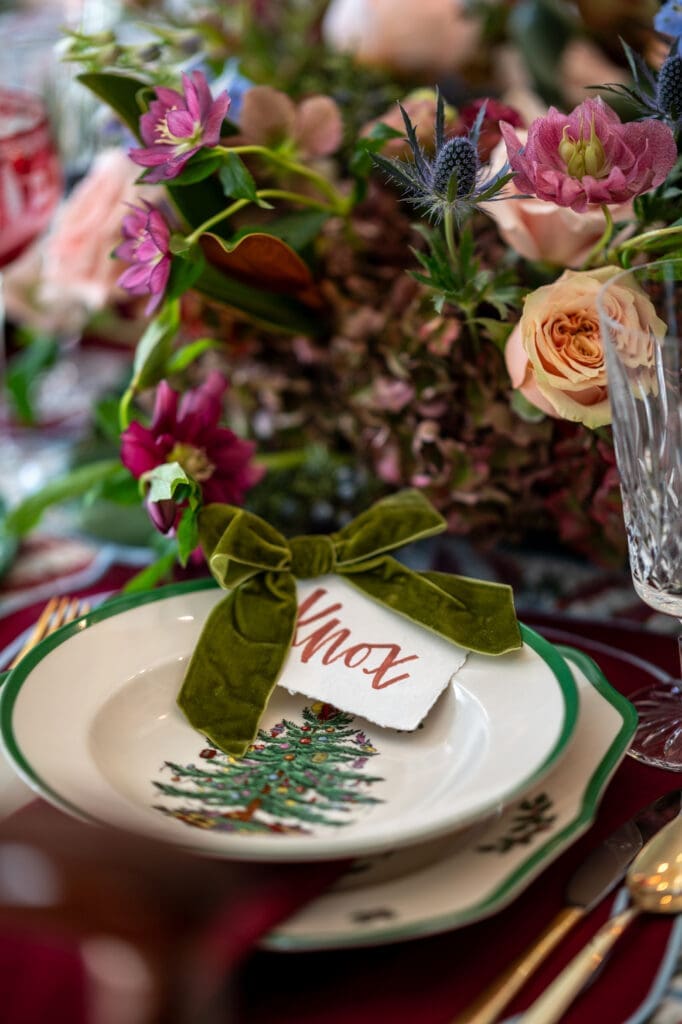 A holiday table set with care in Caroline Harper Knapp's home, decorated for the Kappa Kappa Gamma Charitable Foundation  'Holiday Pilgrimage' (Photo by Chris Bailey Photography) 