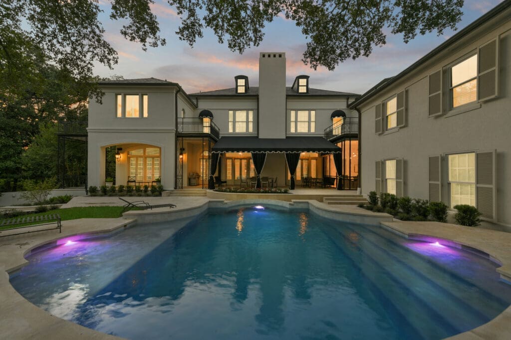 This spectacular 9,256 sq.ft. home in River Oaks is on the market with Nan Almodovar, proprietor of Nan & Company Properties