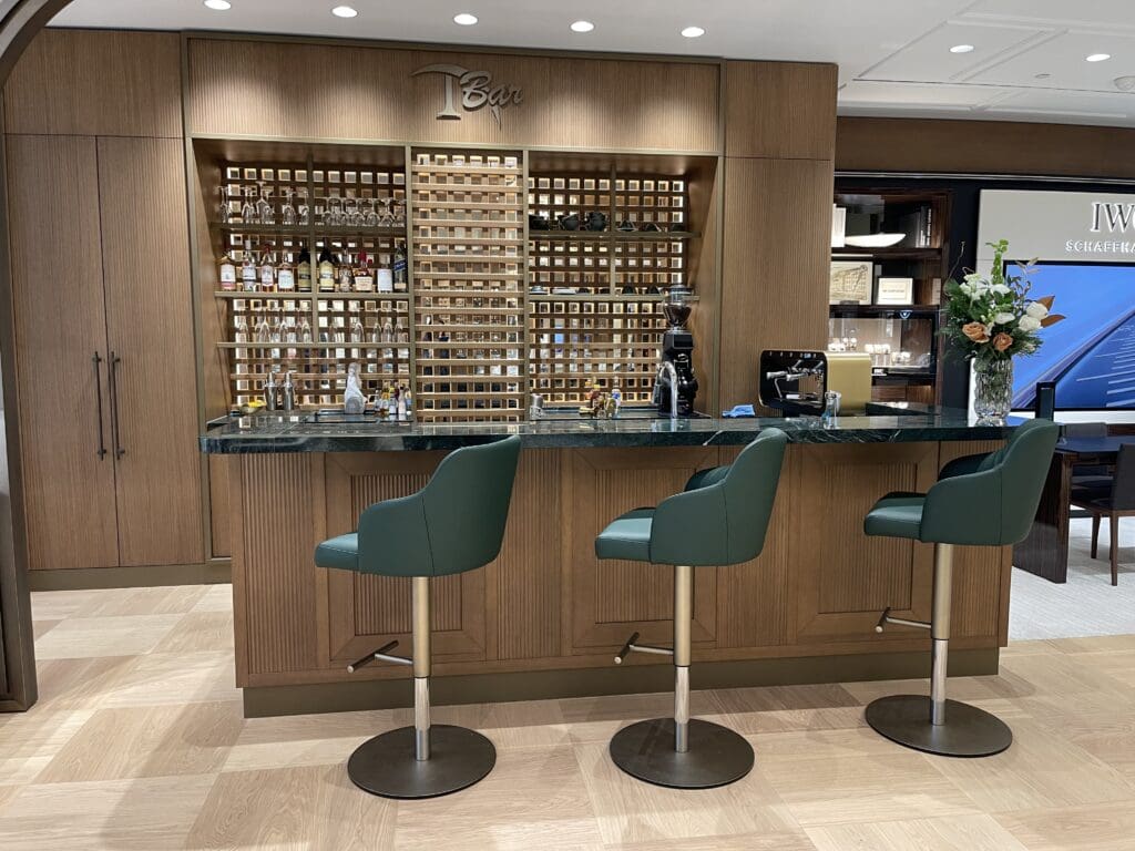 With a weekend bartender on site, Thomas Markle Jewelers ups the shopping fun in The Woodlands.