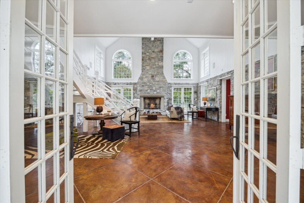 Entry to the great room at 8899 Sandringham in Houston's Bayou Woods subdivision (Photo by TK Images/Compass)