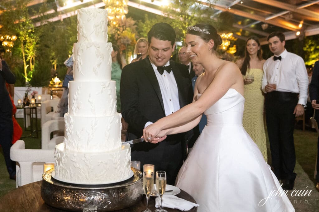 A memorable moment for Catherine Clay and Brooks Chapman on their wedding day. (Photo by John Cain)