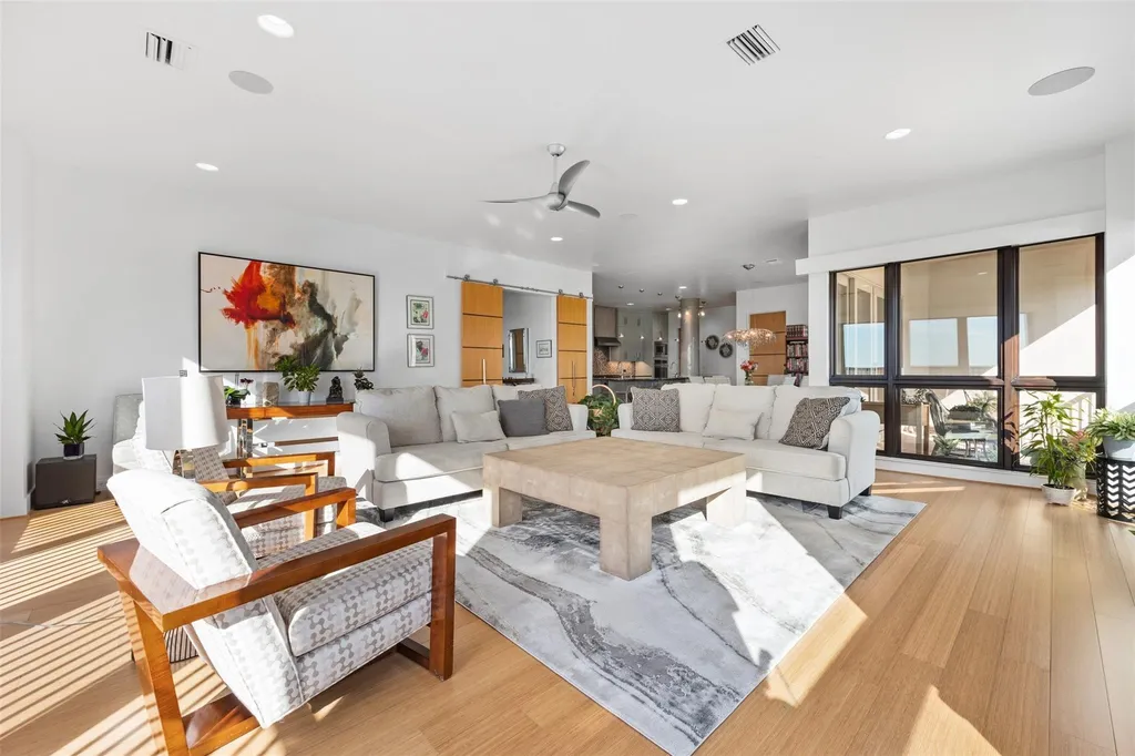 This penthouse condo at 501 Samuels Avenue offers panoramic views of the Trinity River and downtown Fort Worth. (Courtesy)