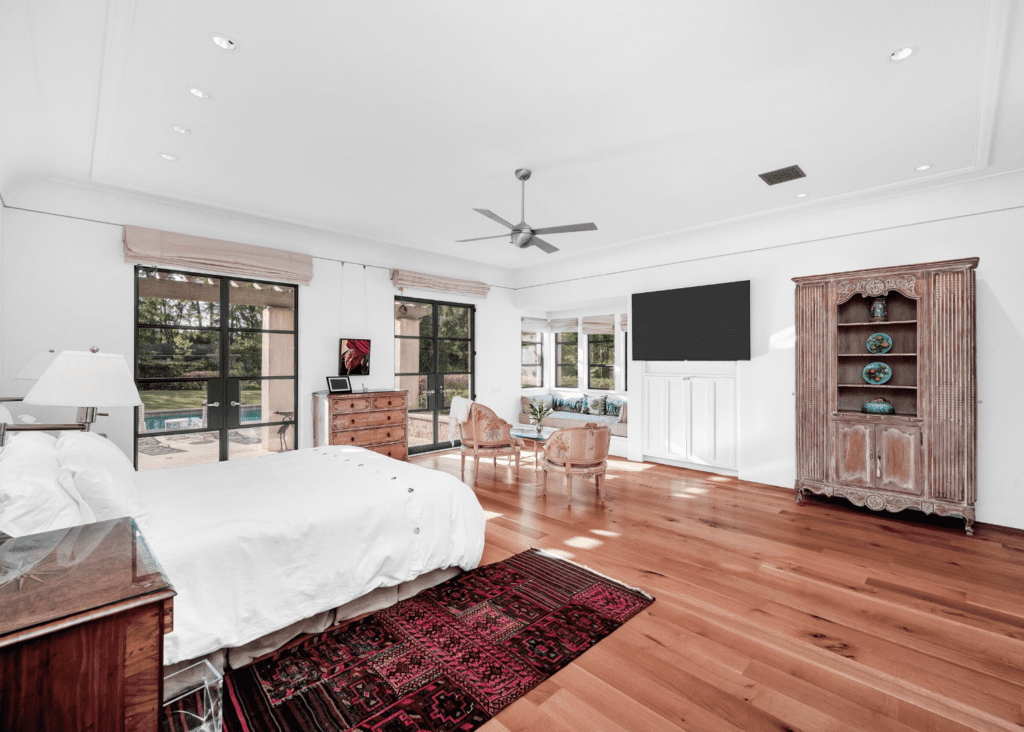 The spacious primary suite at 119 Carnarvon (Photo by Patrick Bertolino for Martha Turner Sotheby's International Realty)