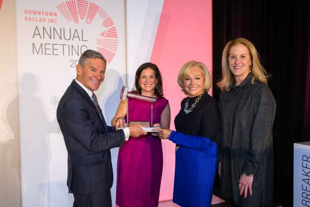 Downtown Dallas, Inc. honored Dallasites Craig and Ambassador Kathryn Walt Hall with its prestigious Groundbreaker Award, presented by Amplify Dallas Architects.