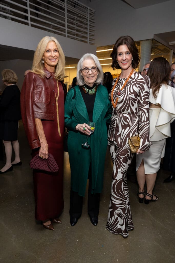 Janet Hobby, Elizabeth Kidd, co-chair Phoebe Tudor at A Dinner for the Moody at Rice University’s Moody Center for the Arts. (Photo by Jenny Antill Clifton) 