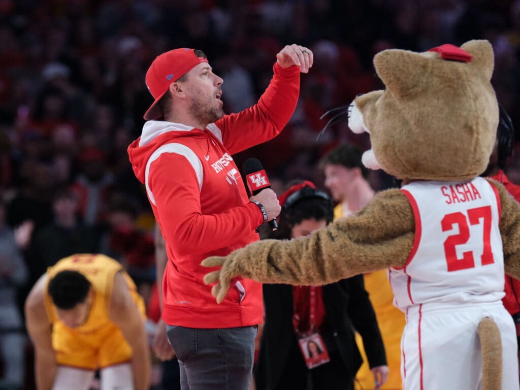 University of Houston record shattering QB Case Keenum knows how to lead a rousing "Whose House" chant. (Photo by F. Carter Smith)