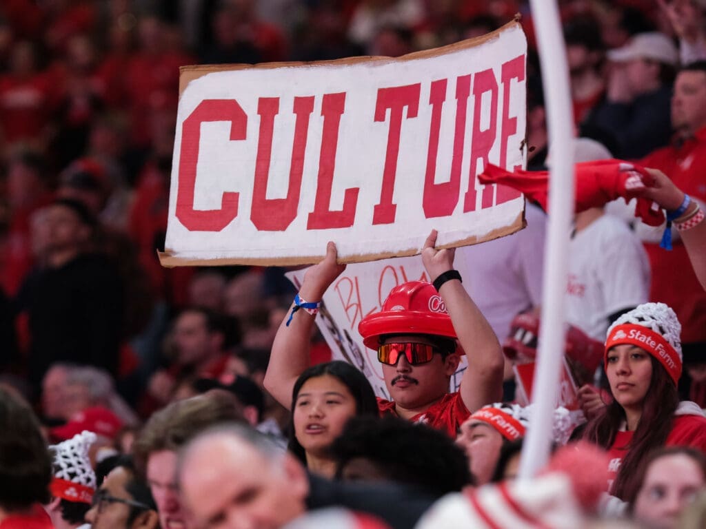 Some signs say it all with University of Houston basketball. (Photo by F. Carter Smith)