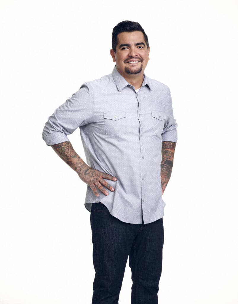 SAVOR will feature celebrity Chefs Aarón Sánchez and Dean Fearing, TV host Michael Strahan, and musical group Midland. (Aarón Sánchez. © 2016 FOX Broadcasting. Cr: FOX)