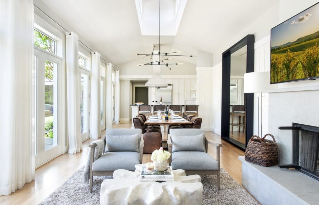 The Club’s four residences at Carneros Resort & Spa in Napa are nestled between rolling vineyards, this luxury resort features a spa, locally-inspired dining, complimentary
bicycles, pools, and spacious two- or three-bedroom residences — so you can rejuvenate between vineyard visits.