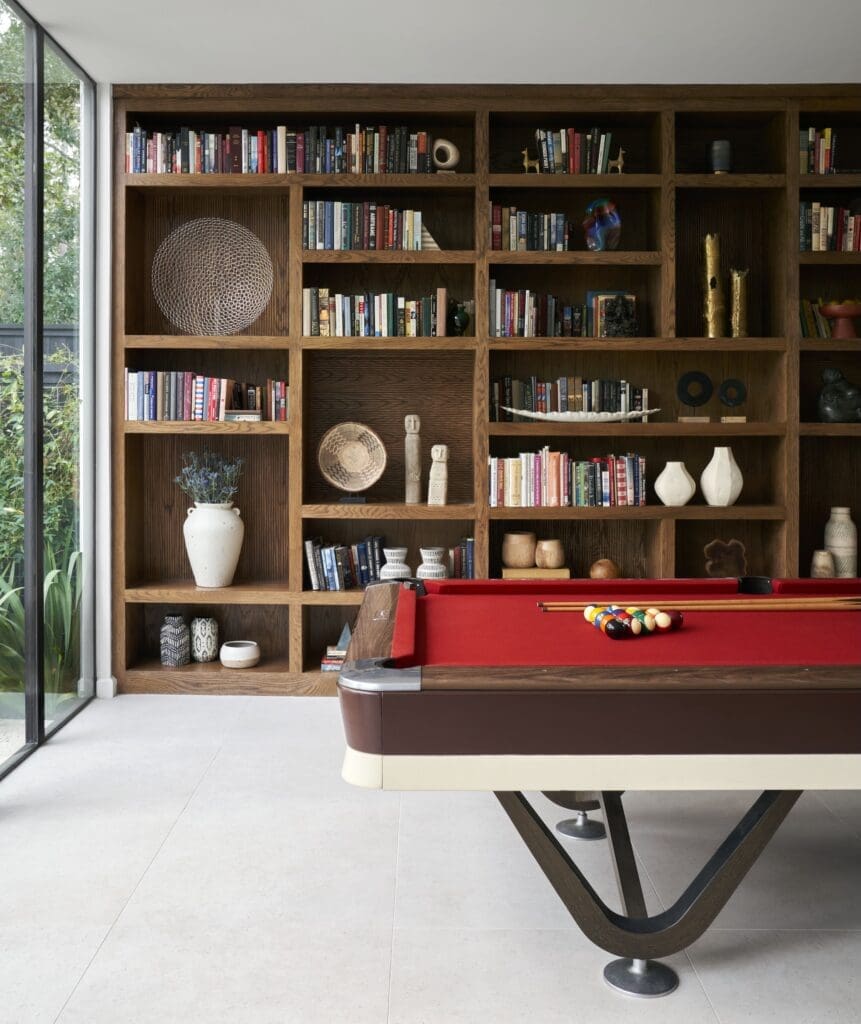 The living room at 4004 Inverness (Photo by Pär Bengtsson)