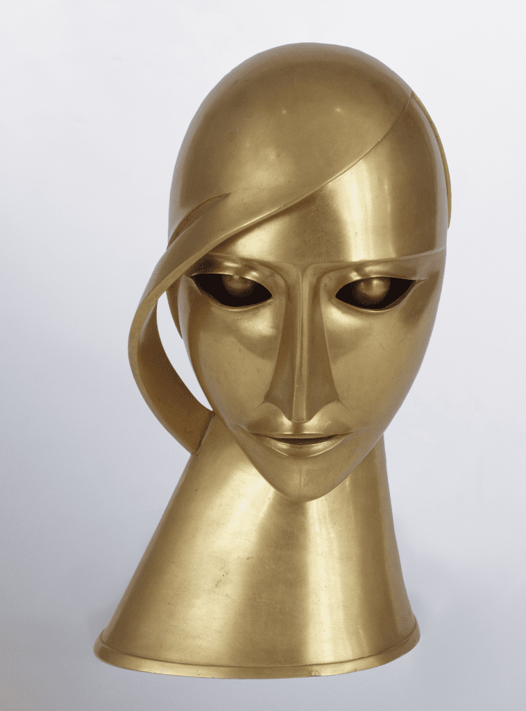 Rudolf Belling’s "Head in Brass," 1925, at Kimbell Art Museum (© 2024 Artists Rights Society (ARS), New York / VG Bild-Kunst, Bonn collection and © Neue Nationalgalerie, Stiftung Preußischer Kulturbesitz, Berlin.)