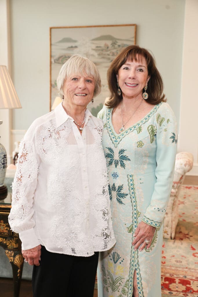 Carol Lawler, Elizabeth Stein at the Houston Symphony League Conversations With an Icon luncheon.   (Photo by Priscilla Dickson)
