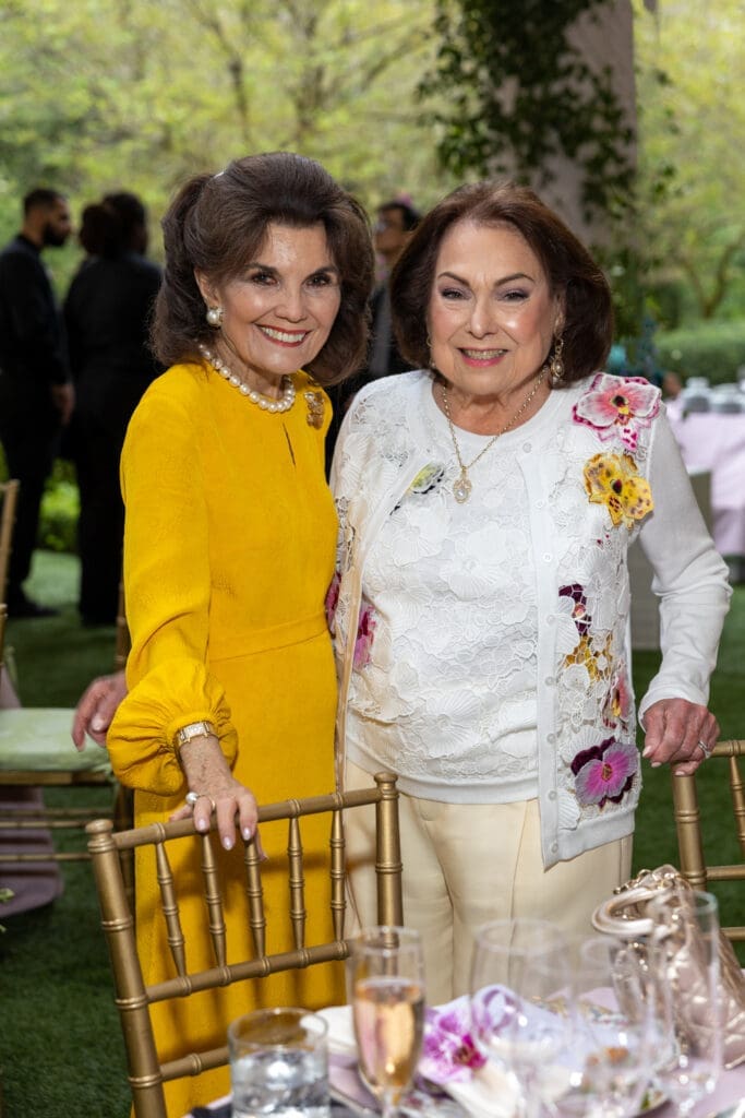 Linda McReynolds, Rose Cullen at the Bayou Bend Garden Party (Photo by Jenny Antill)