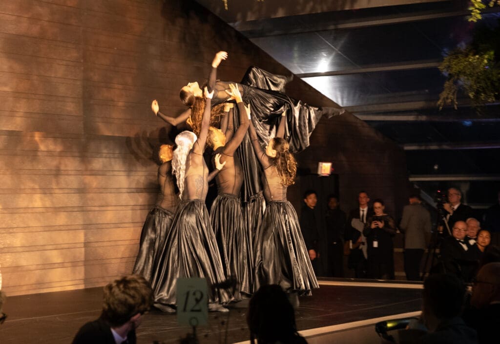 Performance following dinner. (Photo by Exploredinary)