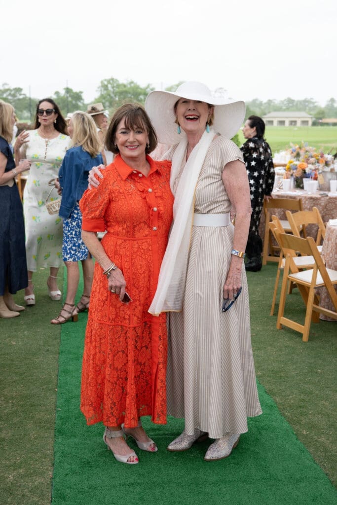 Cathy Cleary, Martha Adger at the US Men's Clay Court Championship at River Oaks Country Club (Photo by Wilson Parish)
