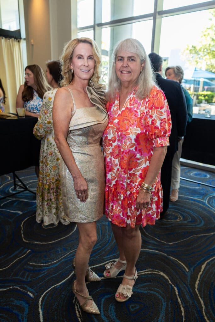 Susan Binney, Jennifer Kushner at Houston Ballet's 'Raising the Barre' dinner (Photo by Melissa Taylor)