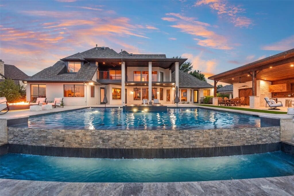 Lake life is a dream at 12624 Lake Shore Court North. (Courtesy)