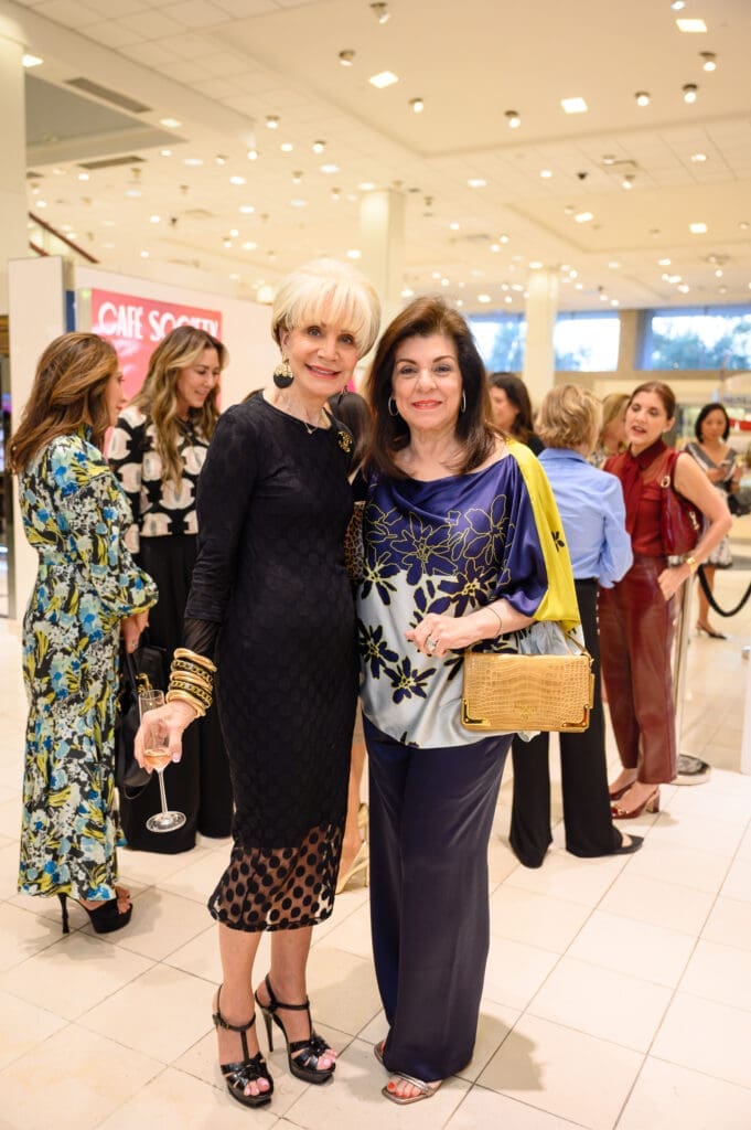 Leisa Holland-Nelson and Laura Ward at Sneha Merchant exhibition at Neiman Marcus (Photo by Si Vo Photography)